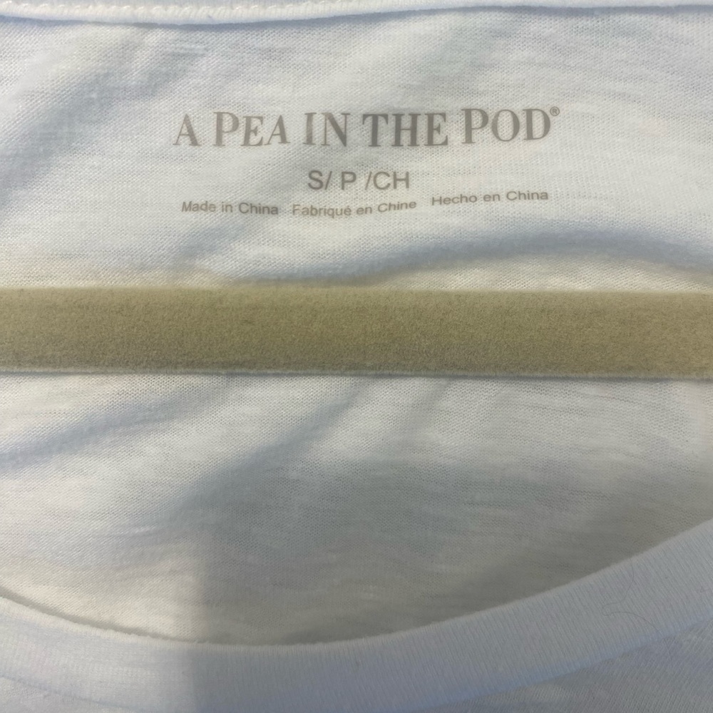 A Pea In The Pod Maternity Tee - Picture 10 of 10